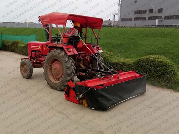 municipal road sweeping machine