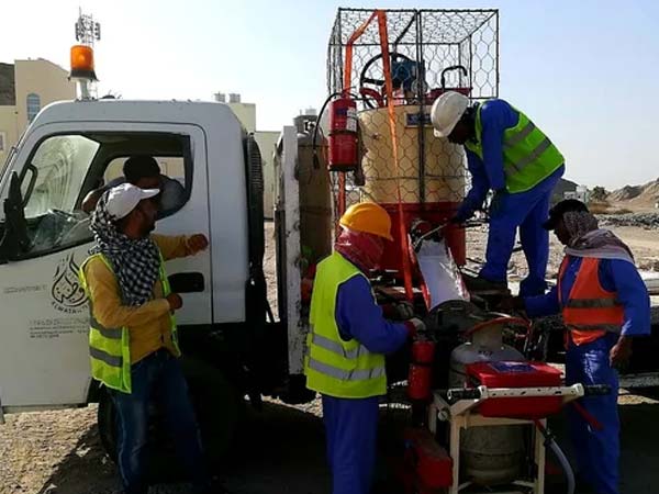 thermoplastic road marking machine